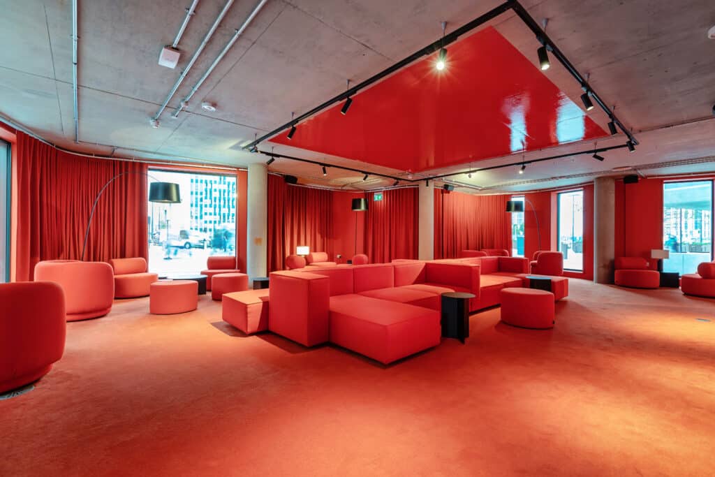 What are the best blinds and curtains for heat retention in commercial